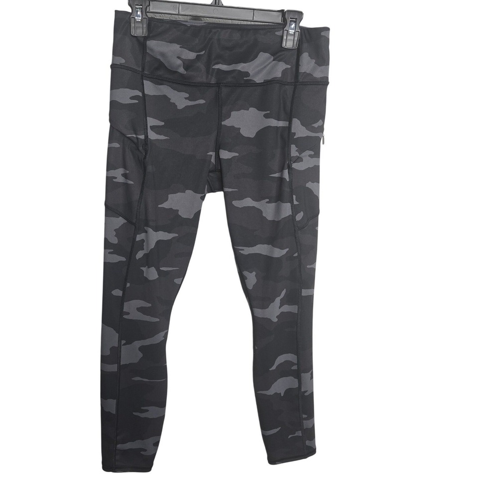 Athleta Ultimate Stash Pocket Leggings Womens Medium Black Camo‎ High Rise 7/8